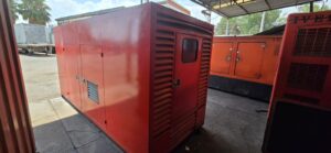 Renta de generadores eléctricos Interna; mantenimiento técnico y delimpieza para un generador eléctrico